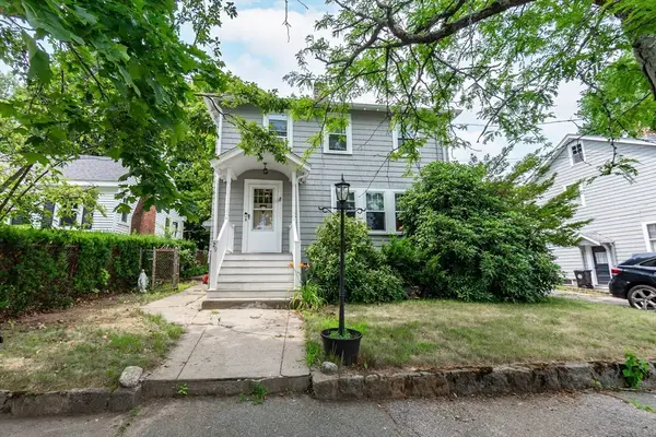 29 Lawrence Rd, Milton, MA 02186