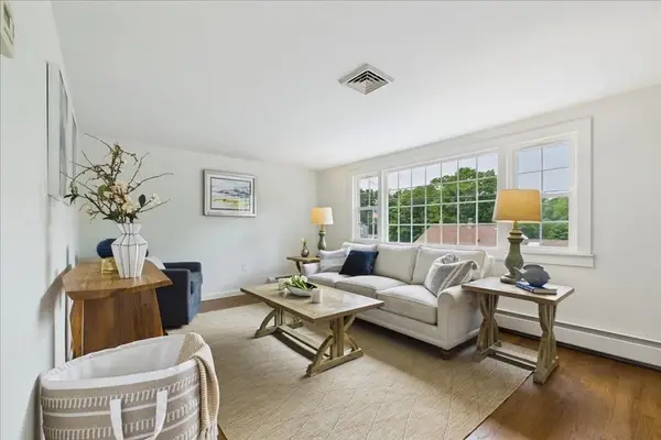 38 Davenport Rd, Plymouth, MA 02360