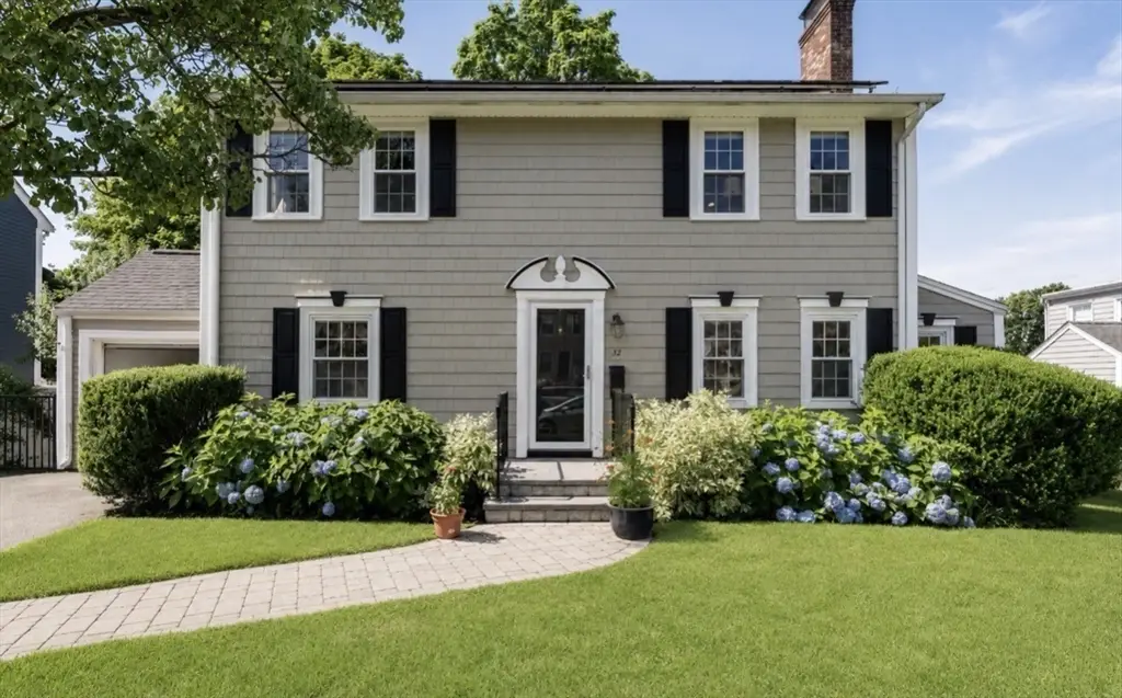 32 Grosvenor Rd, Waltham, MA 02453 - #1
