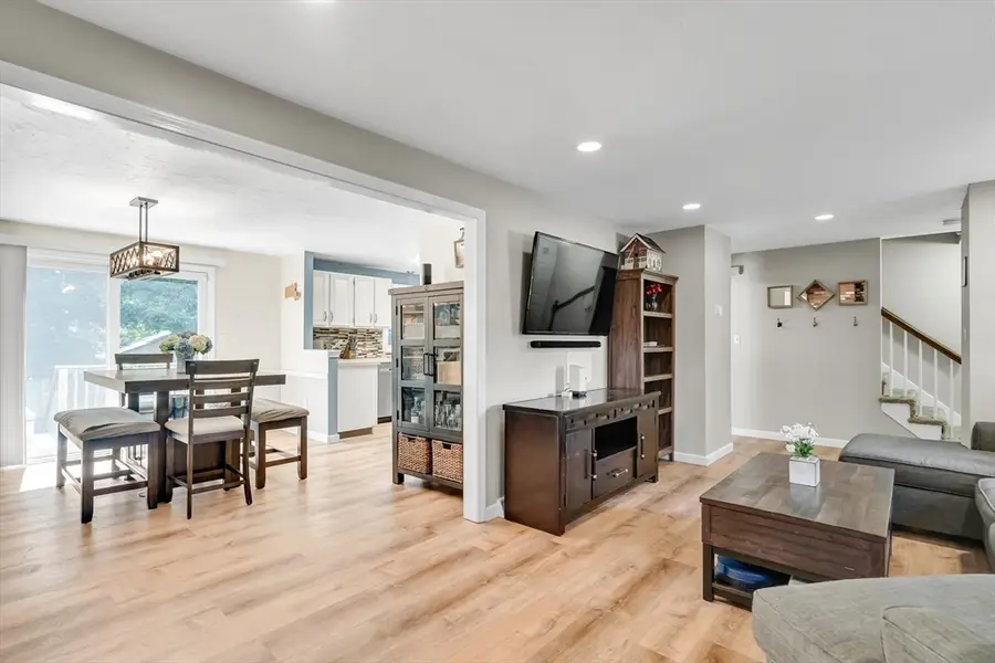 16 Camelot Ct #16, Stoughton, MA 02072 - #3