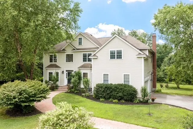 18 Lawrence St, Pepperell, MA 01463 - #1
