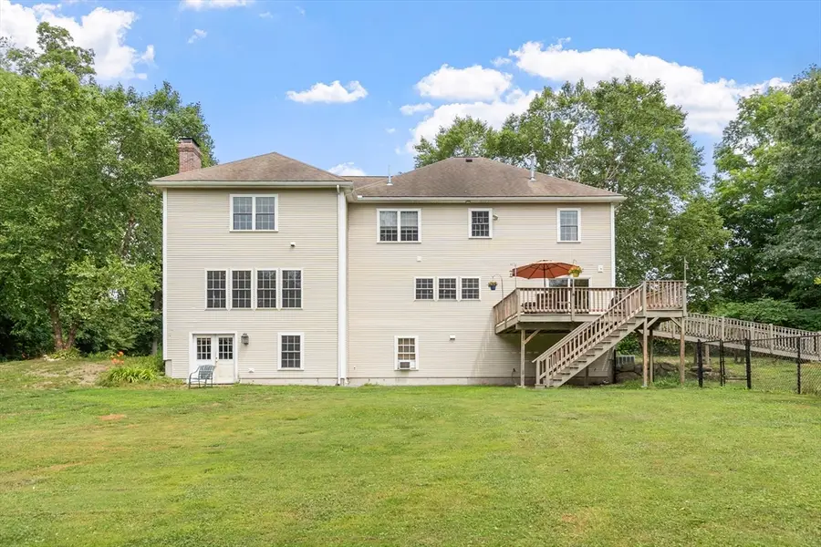 18 Lawrence St, Pepperell, MA 01463 - #3