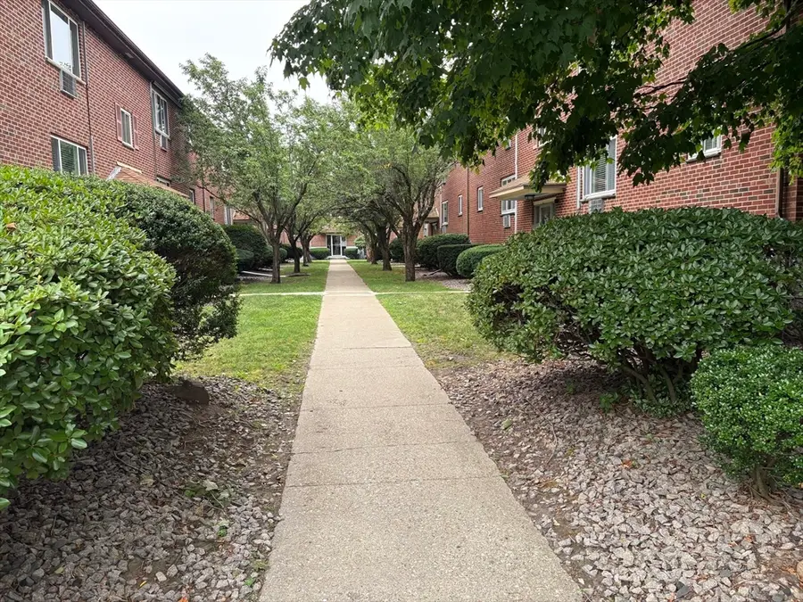 50 Bryon Road #4, Chestnut Hill, MA 02467 - #2