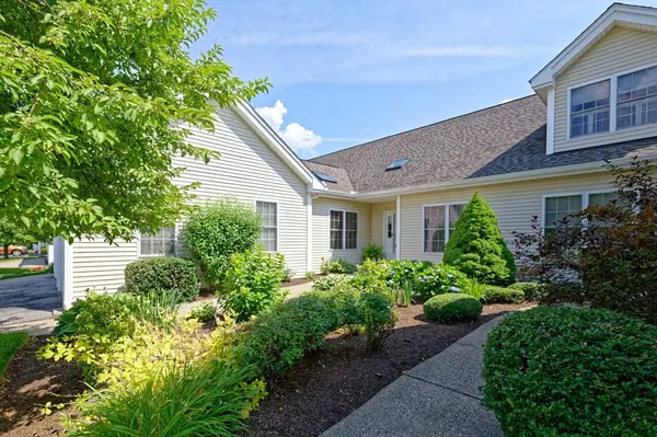 79 Orchard Meadows Drive #79, Shrewsbury, MA 01545