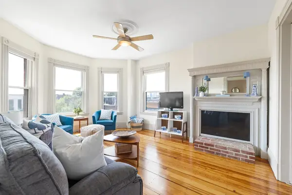 100 Broadway #5, Chelsea, MA 02150