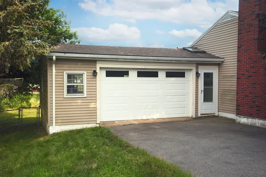 33 Johnson St, Newburyport, MA 01950 - #3