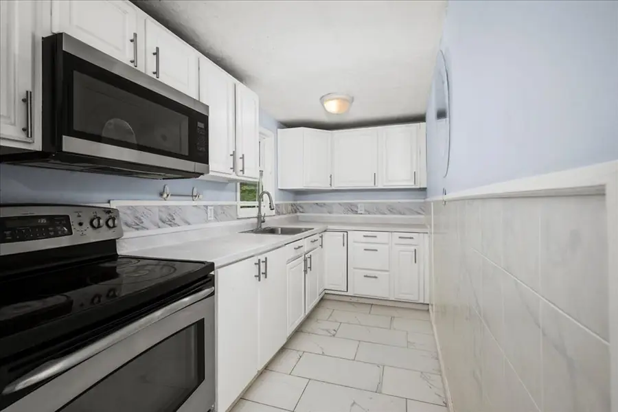 6 Oakwood Ave, Auburn, MA 01501 - #3