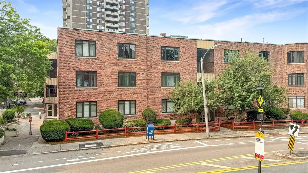 573 Washington St #29, Brookline, MA 02446 - #1