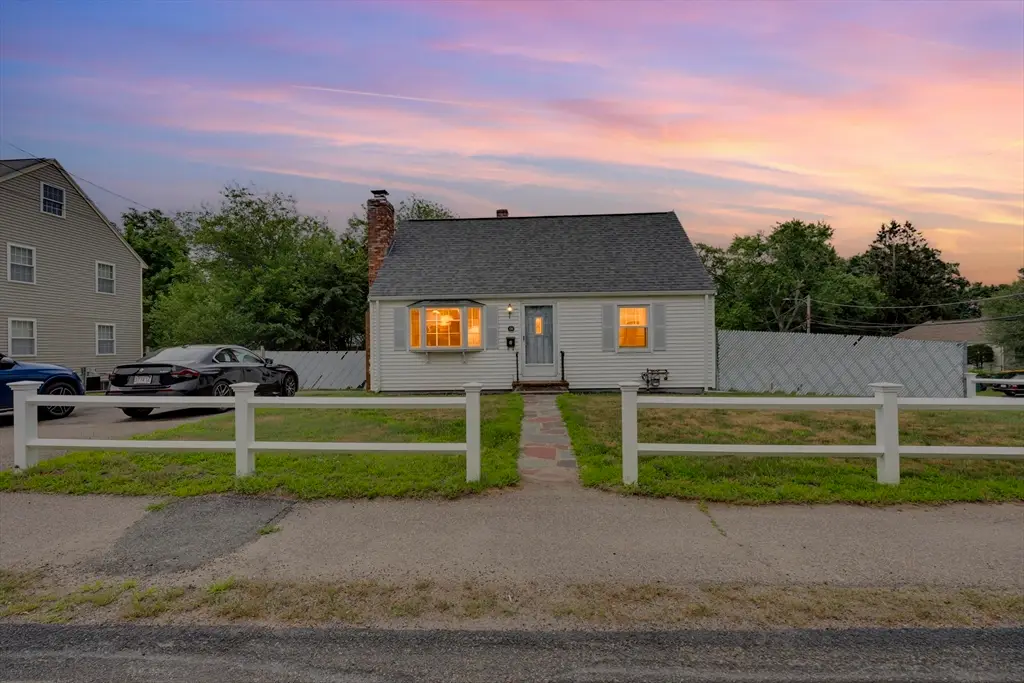 136 Washington St, Norwood, MA 02062 - #1