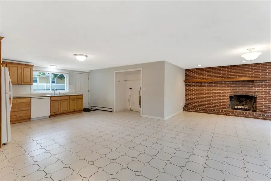 11 Main St, Wilmington, MA 01887 - #3