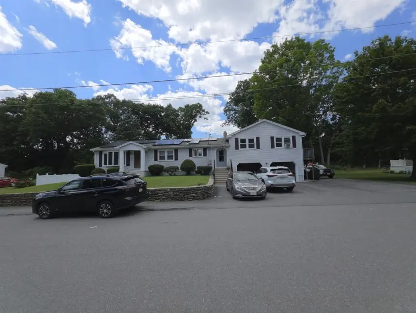 8 Rochelle St, Auburn, MA 01501 - #1