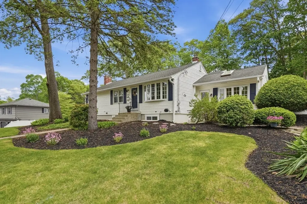 35 Alpine St, Millbury, MA 01527 - #1