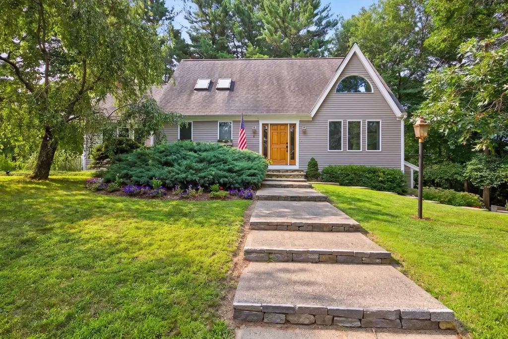 5 Acorn Ln, Mattapoisett, MA 02739 - #1