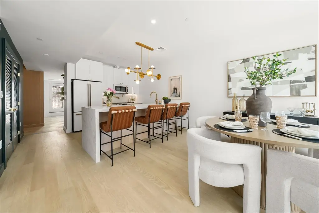 51 North Margin St #uph4, Boston, MA 02113 - #1