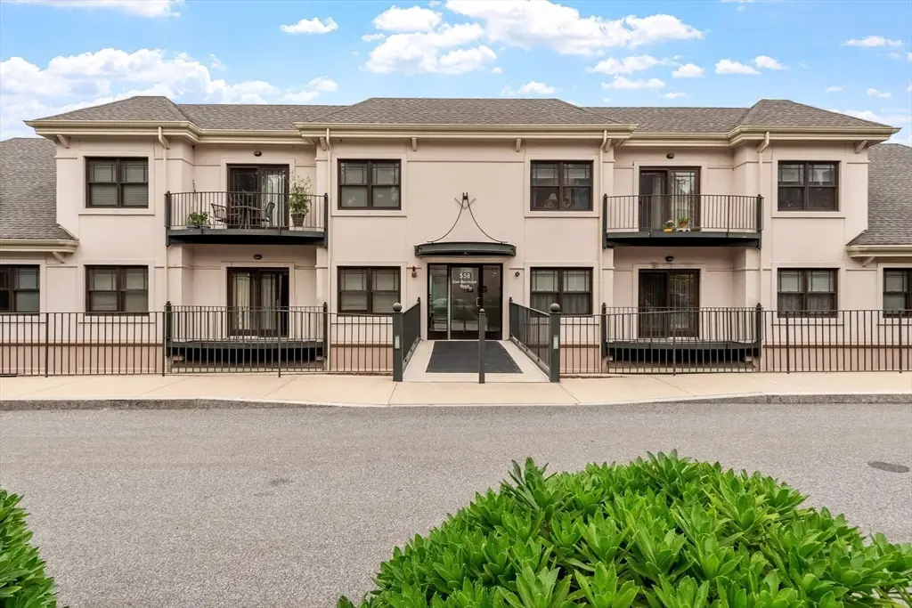 558 E Merrimack St #34, Lowell, MA 01852 - #1
