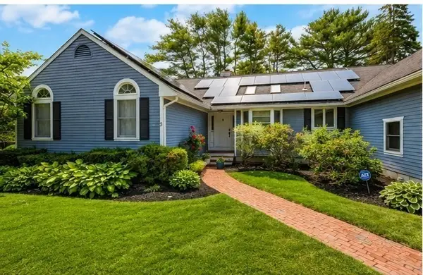 3 Meadow Cir, Barrington, RI 02806