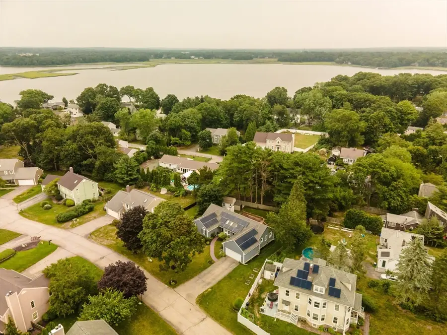 3 Meadow Cir, Barrington, RI 02806 - #3
