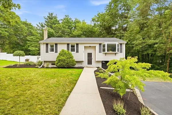 252 Gorwin Dr, Hanson, MA 02341