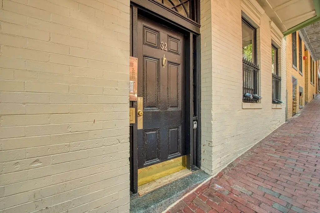 32 Grove #1, Boston, MA 02114 - #1