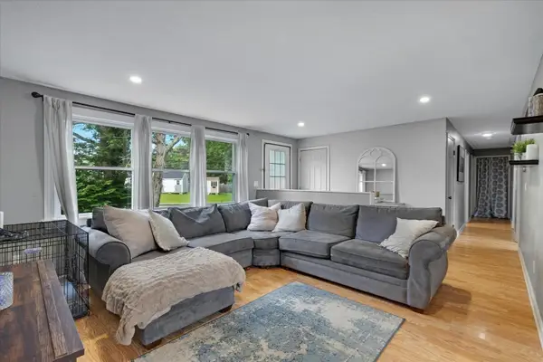 579 E Falmouth Hwy, Falmouth, MA 02536