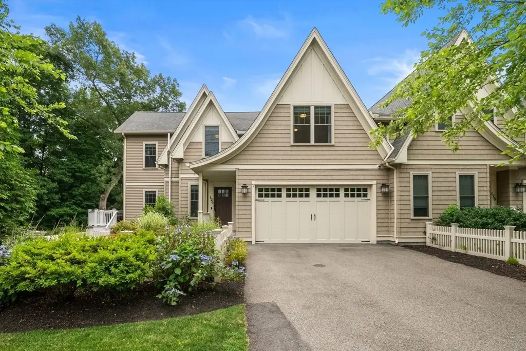 126 Walnut St #126, Wellesley, MA 02481 - #1
