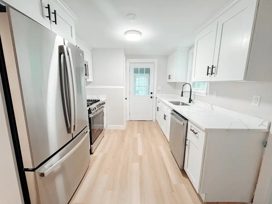 21 Bridge St, Beverly, MA 01915 - #3