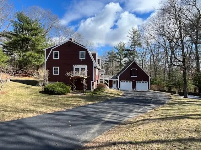 9 Cyndy Ln, Millbury, MA 01527 - #2
