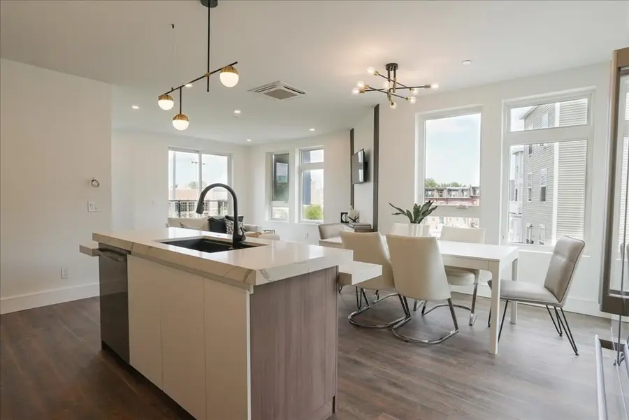 29 Woodford St #2, Boston, MA 02125 - #3