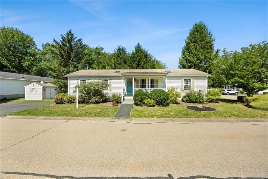 31 Fieldwood Dr, Bridgewater, MA 02324 - #2