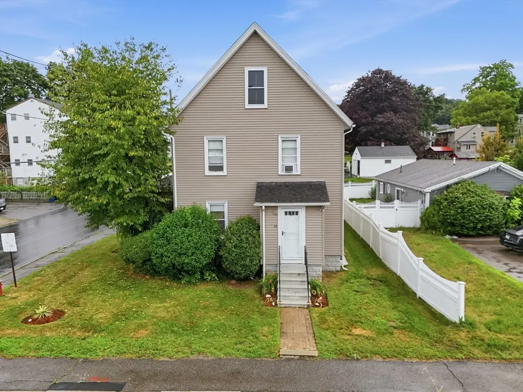 33 Howe Ave, Millbury, MA 01527 - #1