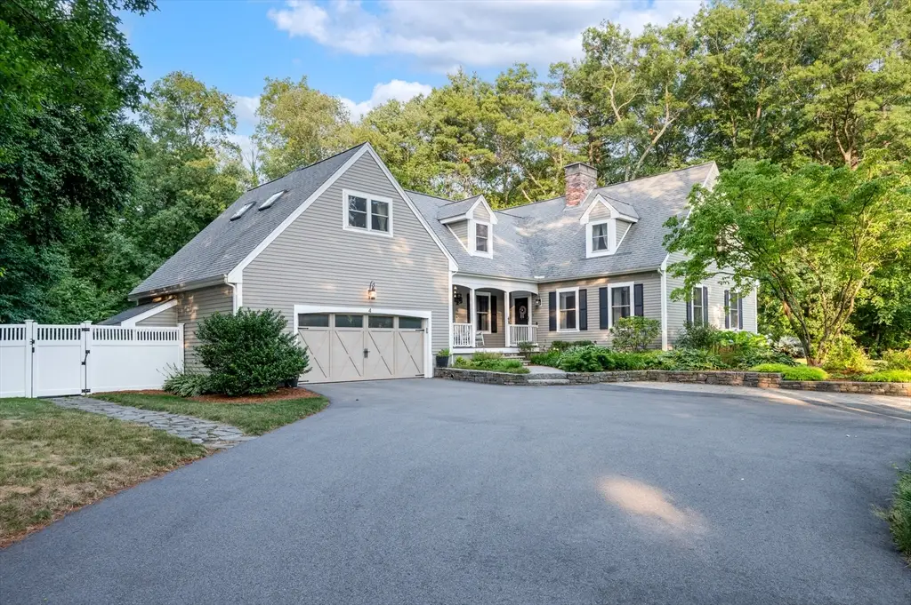 4 Dicarlo Rd, Hopkinton, MA 01748 - #1