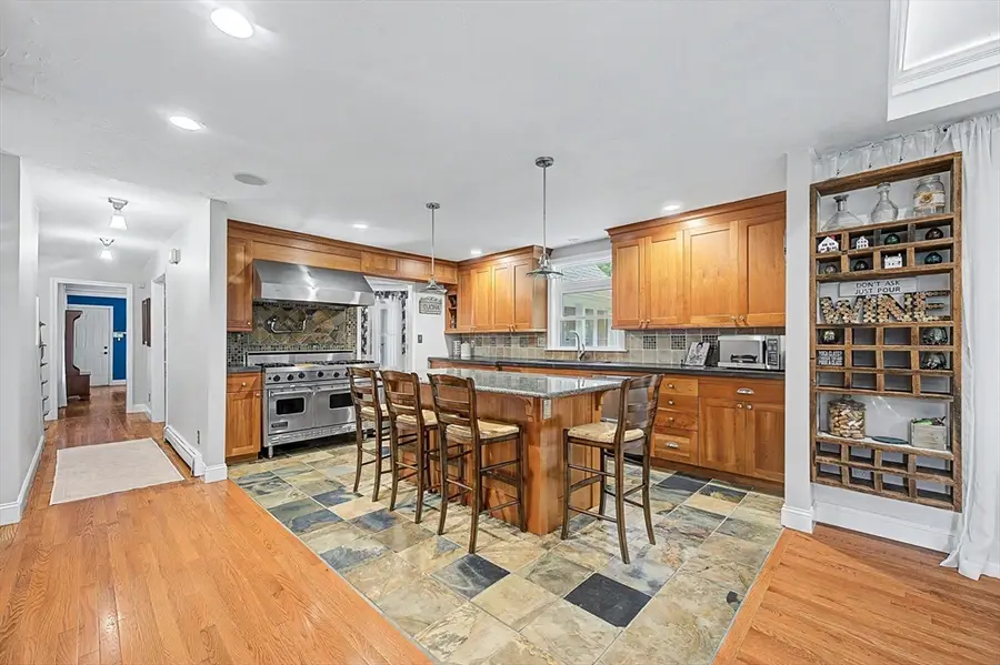 4 Dicarlo Rd, Hopkinton, MA 01748 - #3