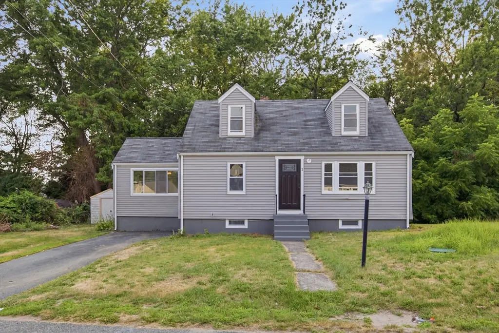 3 Hendricks St, Avon, MA 02322 - #1