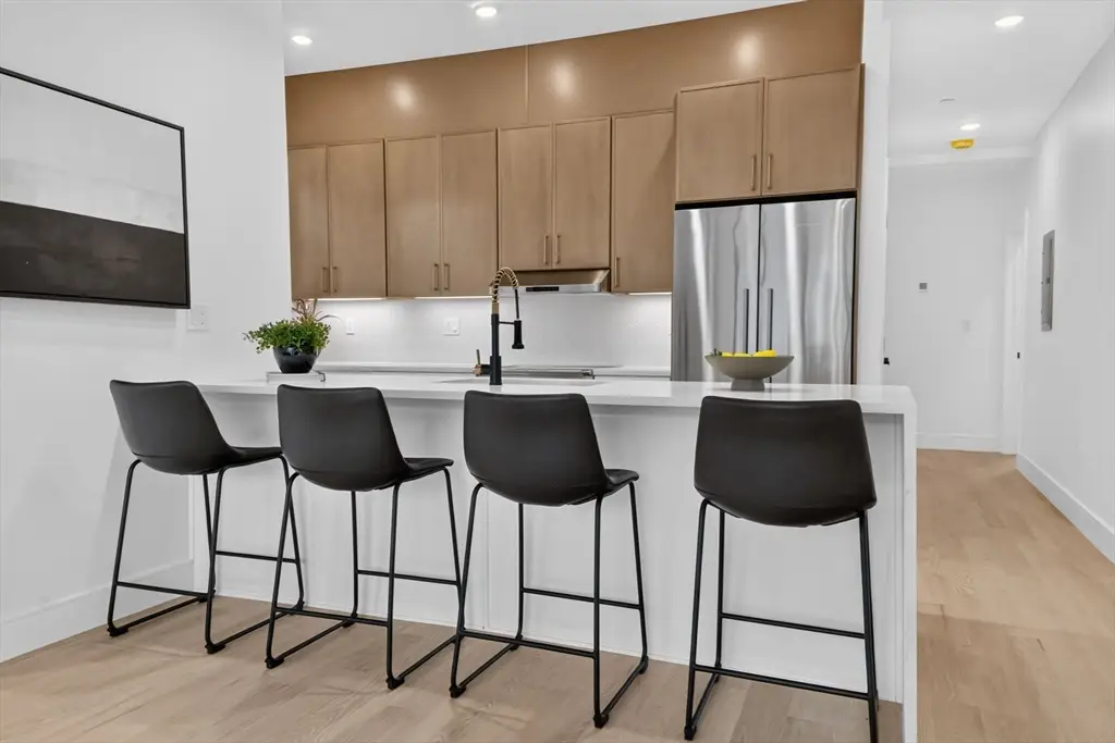15 Clyde St #D, Somerville, MA 02145 - #1