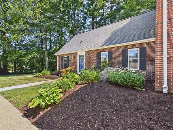 205 Erin Rd #205, Stoughton, MA 02072