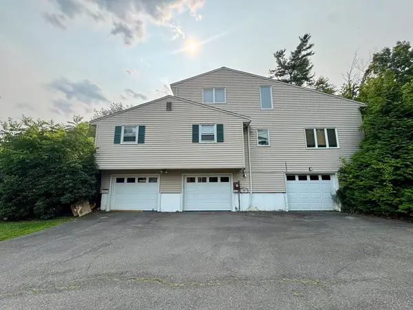 11 Robert Dr, Holyoke, MA 01040