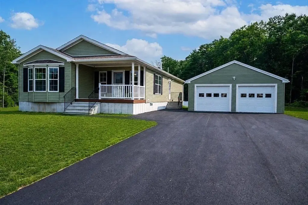 102 Topaz Terrace, Gardner, MA 01440 - #1