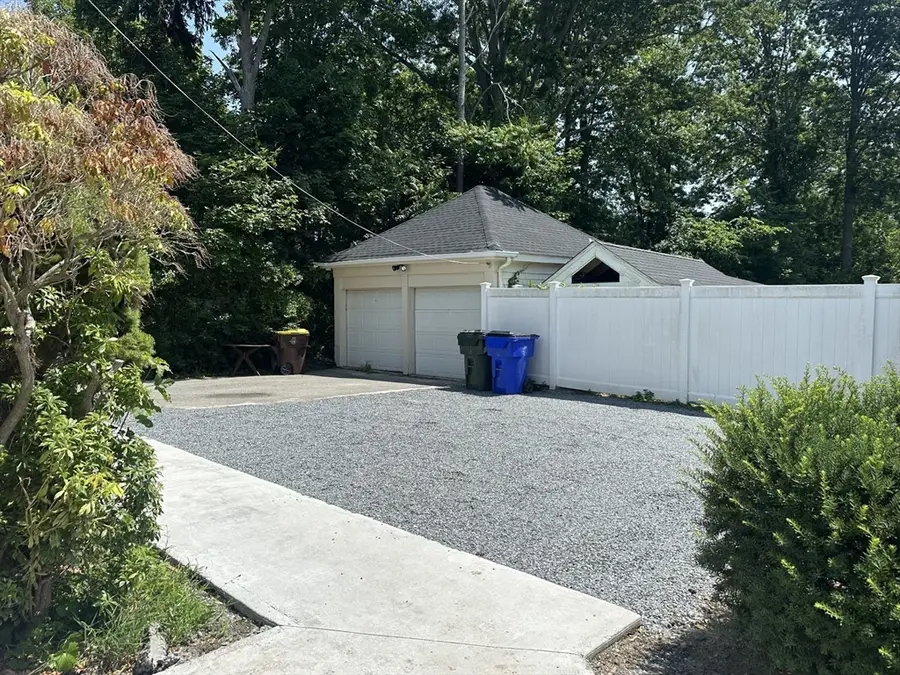 435 Stetson St, Fall River, MA 02720 - #3