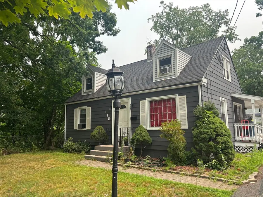 119 Massreco St, Springfield, MA 01109 - #3