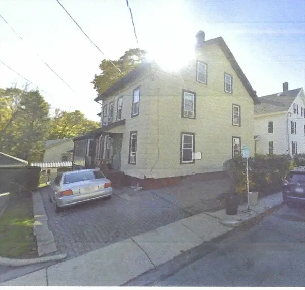 12 Swan Place, Arlington, MA 02476