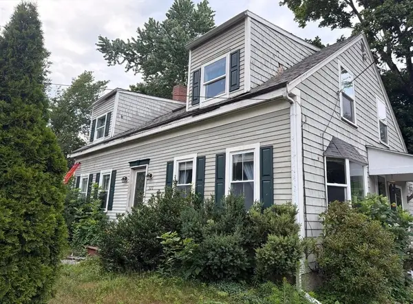 320 Belmont St, East Bridgewater, MA 02333