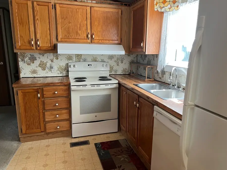 8 Jefferson Way, Carver, MA 02330 - #3
