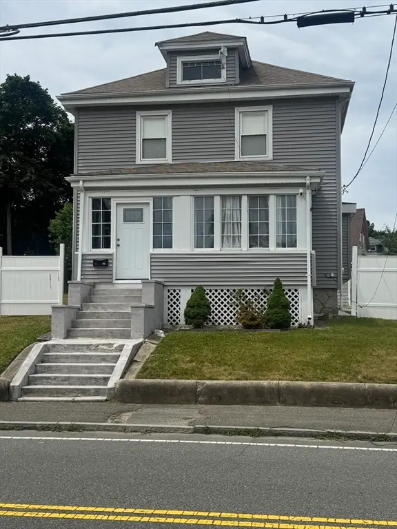 103 Manomet St, Brockton, MA 02301