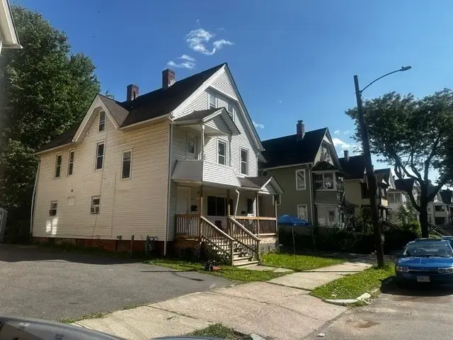 61-63 Acushnet Ave, Springfield, MA 01105 - #2