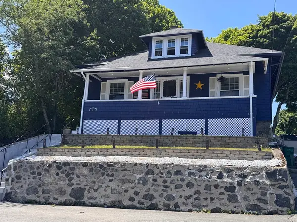 7 Boynton St, Lynn, MA 01904