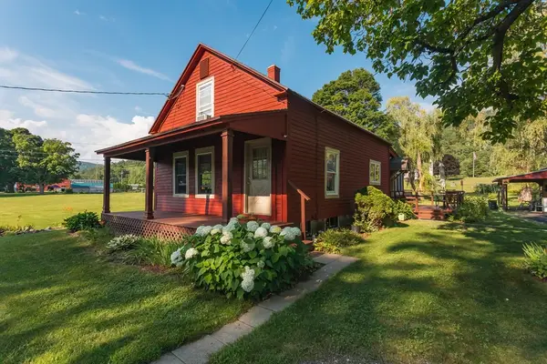 211 Main St, Shelburne, MA 01370