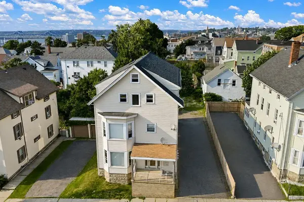 998 Middle, Fall River, MA 02721