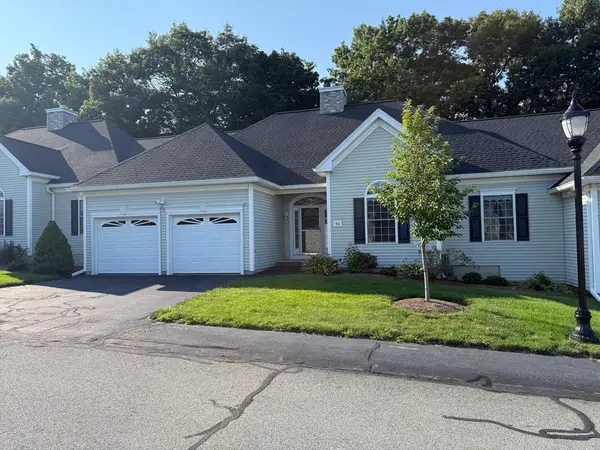 40 Holly Ln #40, Dracut, MA 01826
