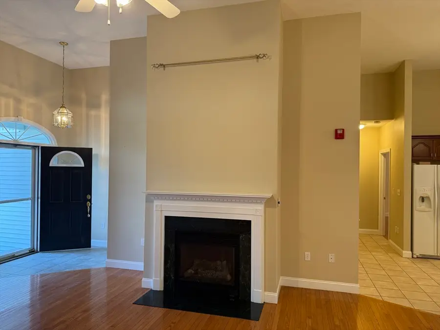 40 Holly Ln #40, Dracut, MA 01826 - #3