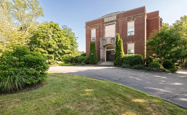 15 Green Street #4, Ipswich, MA 01938
